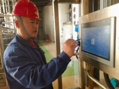 他深知学历取技术的主要性